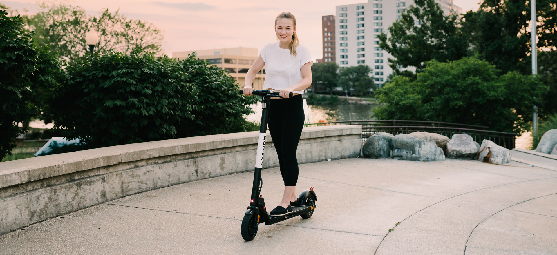 XR ELITE 电动滑板车